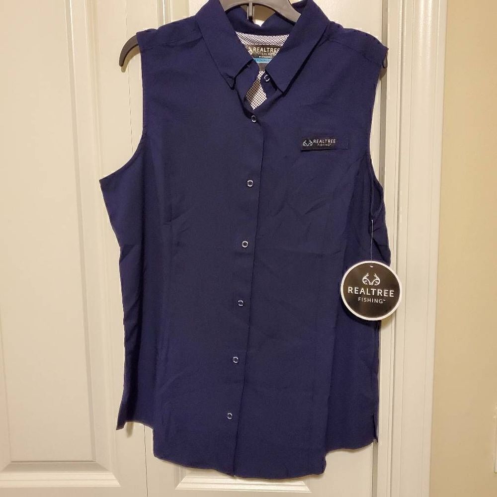 NWT Real Tree Navy Blue Fishing Shirt Medium